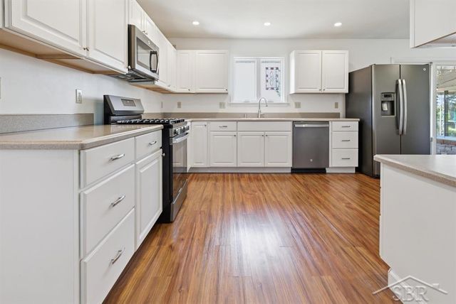 1804 Midland Road, Bay City, MI 48706