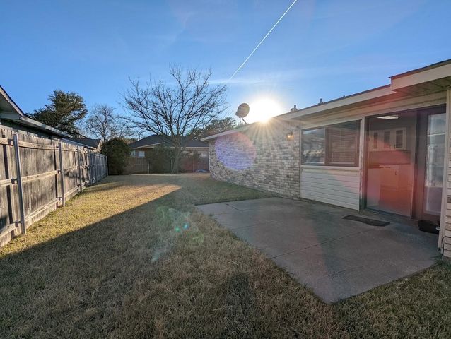 5116 Shannon Drive, The Colony, TX 75056