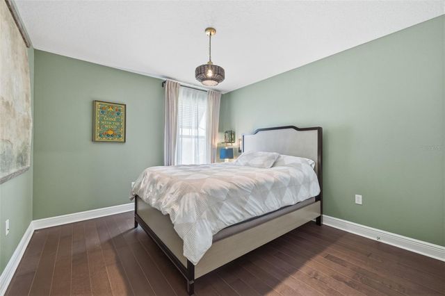 2422 W CARMEN STREET, Tampa, FL 33609