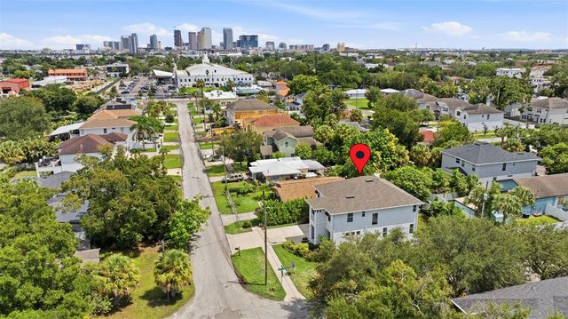 2422 W CARMEN STREET, Tampa, FL 33609