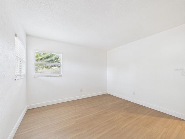 404 6TH AVENUE NW, Largo, FL 33770