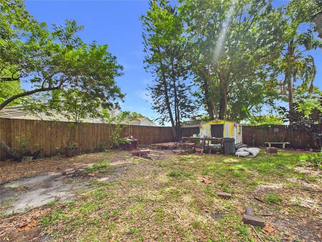 404 6TH AVENUE NW, Largo, FL 33770