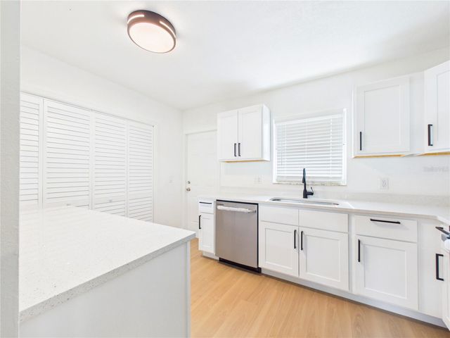 404 6TH AVENUE NW, Largo, FL 33770