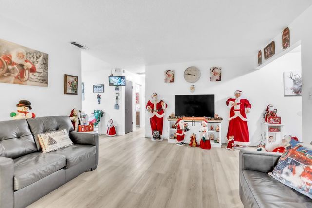 546 Dixie Dr, Stockton, CA 95215