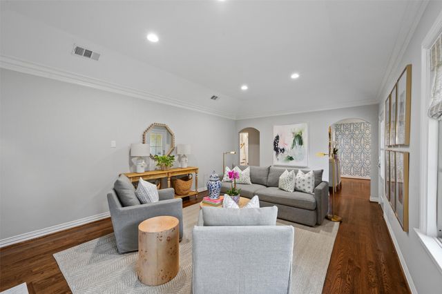 6230 Revere Place, Dallas, TX 75214