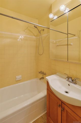 87-10 51st Avenue 7A, Elmhurst, NY 11373