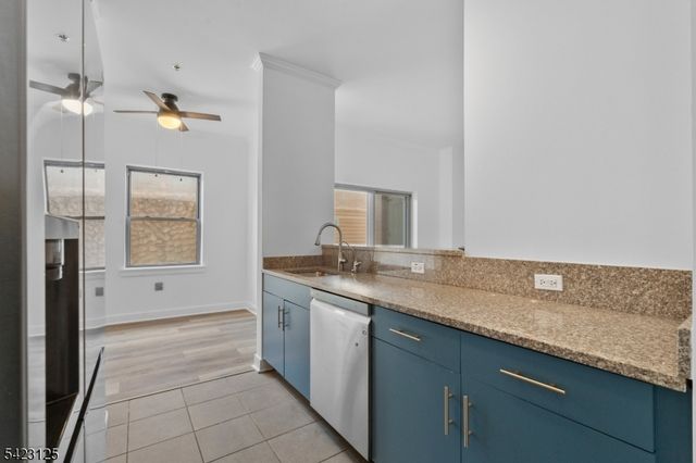 172 Culver Ave 206, Jersey City, NJ 07305