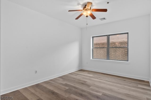 172 Culver Ave 206, Jersey City, NJ 07305