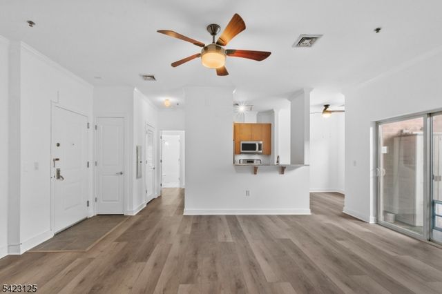 172 Culver Ave 206, Jersey City, NJ 07305