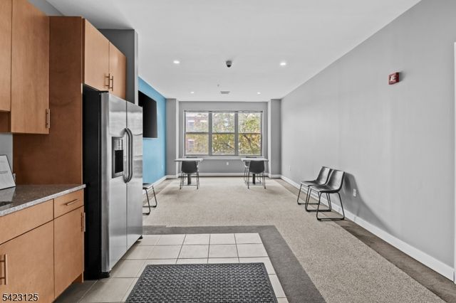172 Culver Ave 206, Jersey City, NJ 07305