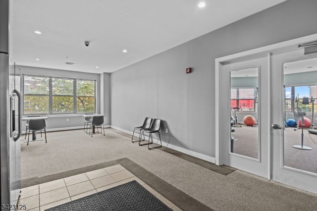 172 Culver Ave 206, Jersey City, NJ 07305
