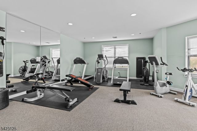 172 Culver Ave 206, Jersey City, NJ 07305