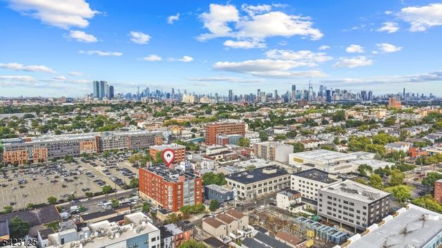 172 Culver Ave 206, Jersey City, NJ 07305