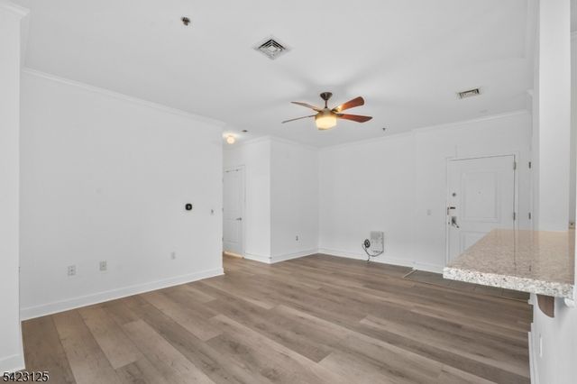 172 Culver Ave 206, Jersey City, NJ 07305