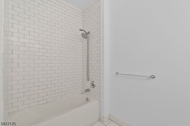 172 Culver Ave 206, Jersey City, NJ 07305