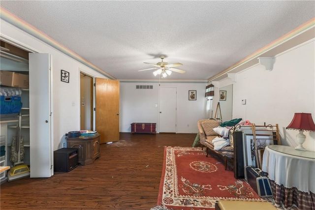 6513 SE Ryan Road, Blue Springs, MO 64014