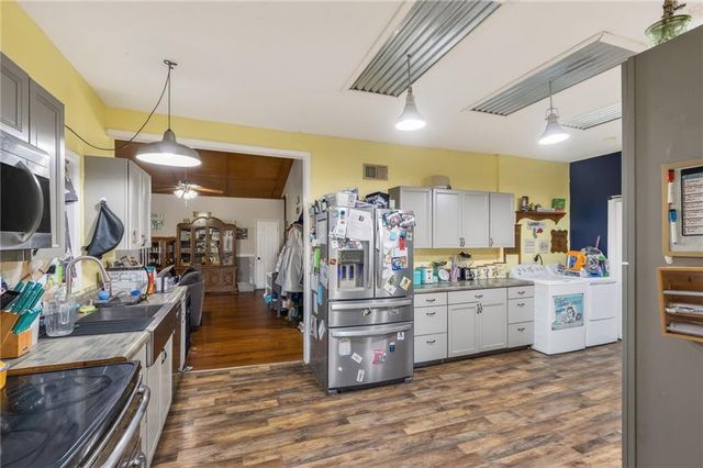 6513 SE Ryan Road, Blue Springs, MO 64014