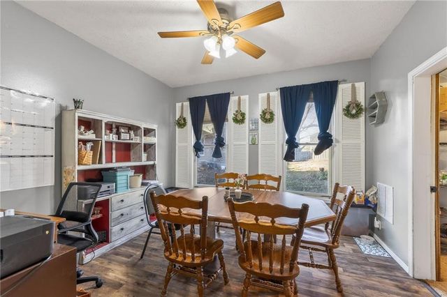 6513 SE Ryan Road, Blue Springs, MO 64014