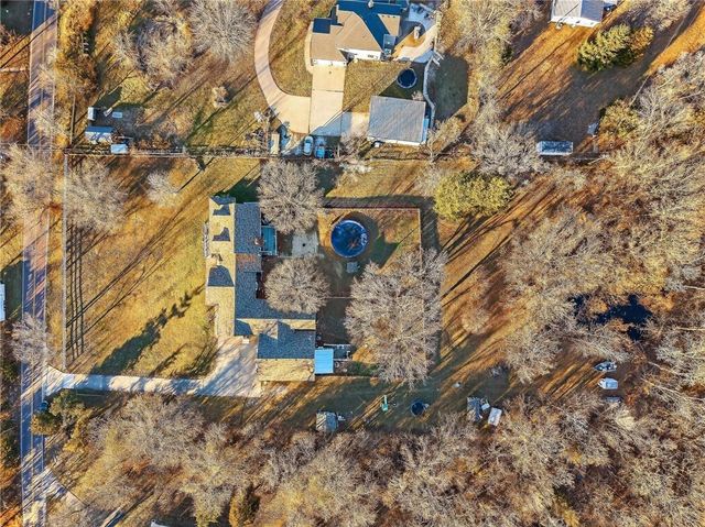 6513 SE Ryan Road, Blue Springs, MO 64014