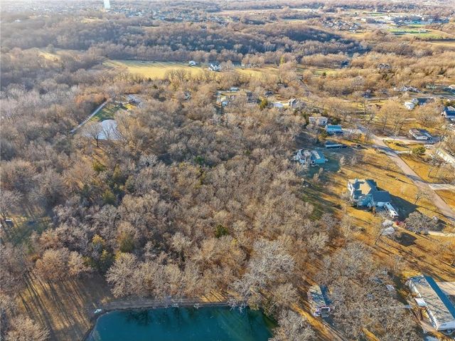 6513 SE Ryan Road, Blue Springs, MO 64014