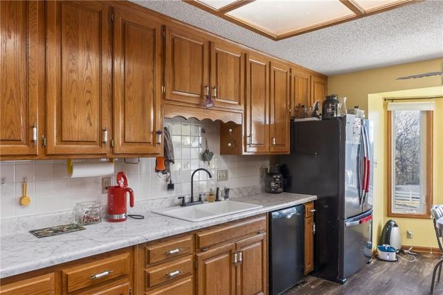 6513 SE Ryan Road, Blue Springs, MO 64014