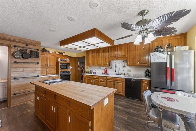 6513 SE Ryan Road, Blue Springs, MO 64014