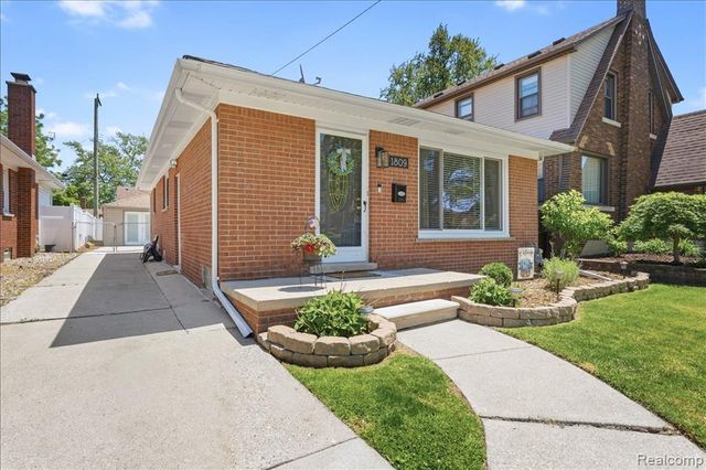 1809 12th Street, Wyandotte, MI 48192