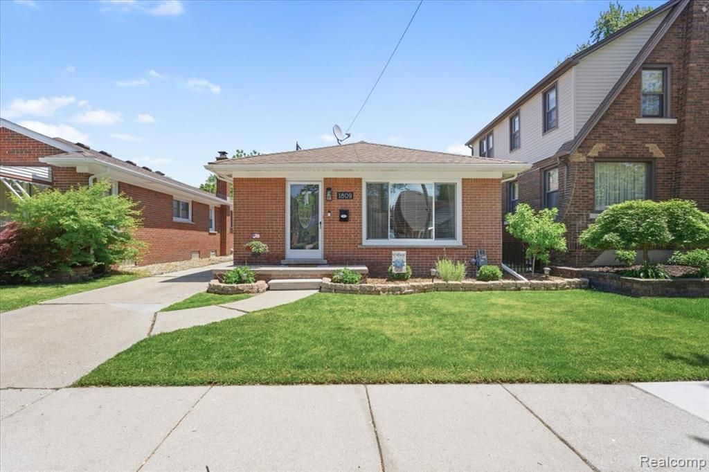 1809 12th Street, Wyandotte, MI 48192