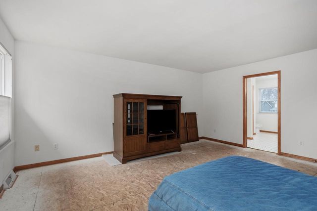 4340 Fox Hills Drive, Janesville, WI 53546