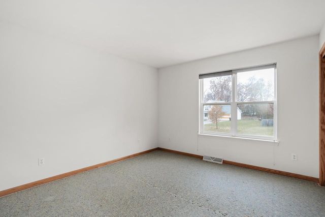 4340 Fox Hills Drive, Janesville, WI 53546