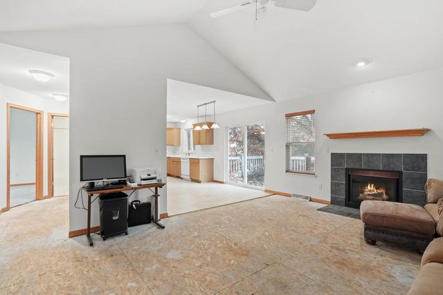 4340 Fox Hills Drive, Janesville, WI 53546