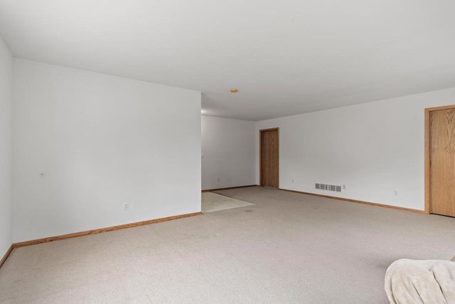 4340 Fox Hills Drive, Janesville, WI 53546