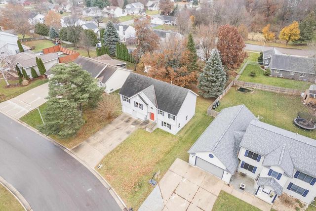 4340 Fox Hills Drive, Janesville, WI 53546