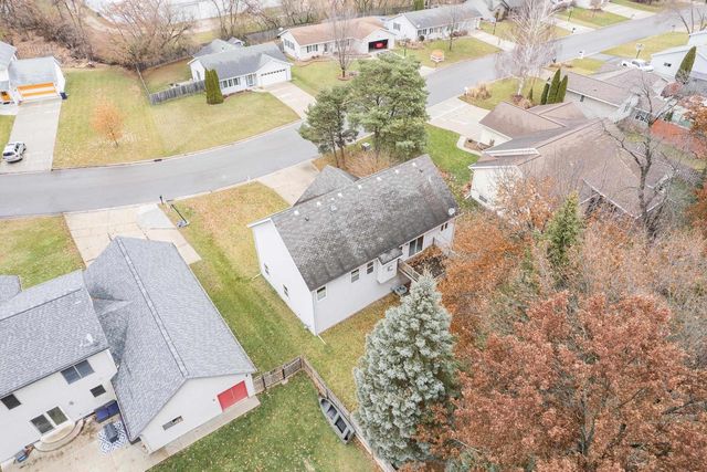 4340 Fox Hills Drive, Janesville, WI 53546