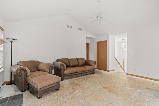 4340 Fox Hills Drive, Janesville, WI 53546