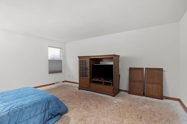 4340 Fox Hills Drive, Janesville, WI 53546