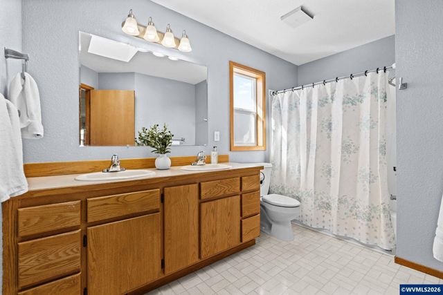 3246 NW Silktassel Dr, Corvallis, OR 97330