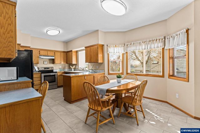 3246 NW Silktassel Dr, Corvallis, OR 97330