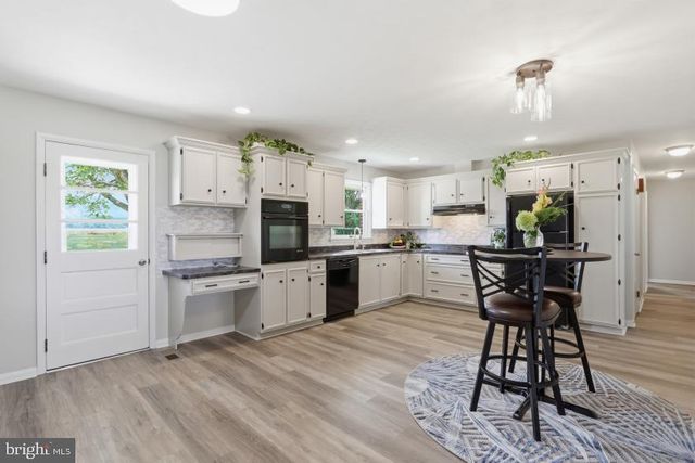 6906 WHITE CHURCH RD, Shippensburg, PA 17257
