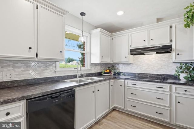6906 WHITE CHURCH RD, Shippensburg, PA 17257