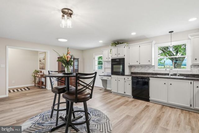 6906 WHITE CHURCH RD, Shippensburg, PA 17257
