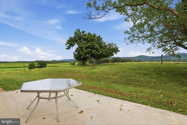 6906 WHITE CHURCH RD, Shippensburg, PA 17257