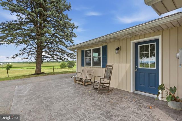 6906 WHITE CHURCH RD, Shippensburg, PA 17257
