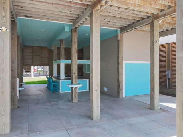 2627 Holiday Drive, Crystal Beach, TX 77650