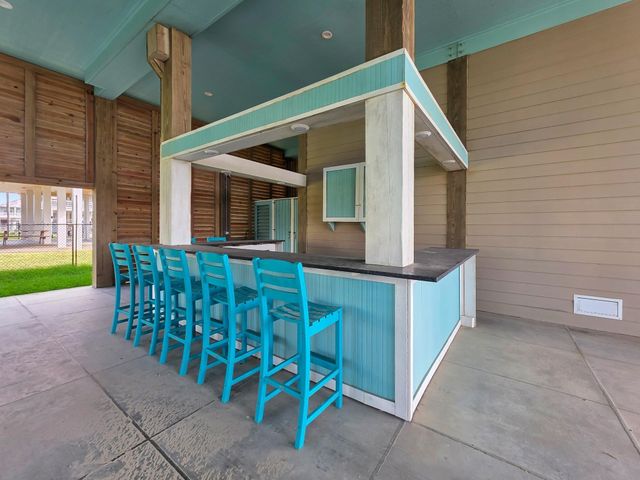 2627 Holiday Drive, Crystal Beach, TX 77650
