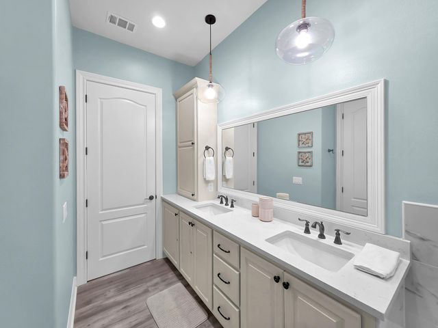 2627 Holiday Drive, Crystal Beach, TX 77650