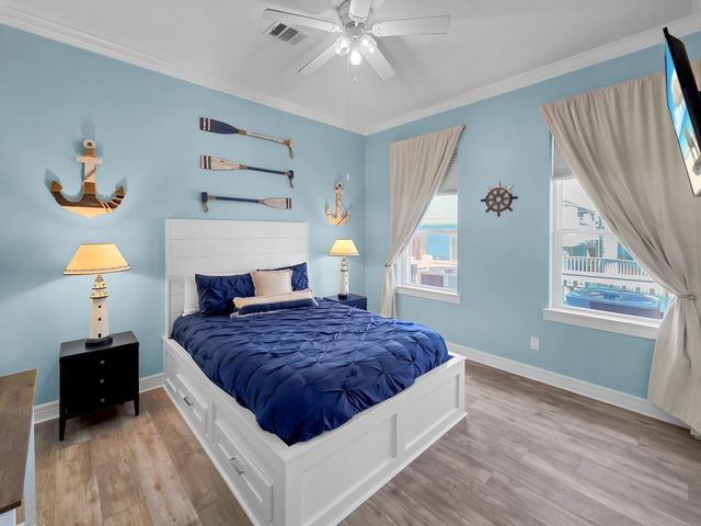 2627 Holiday Drive, Crystal Beach, TX 77650