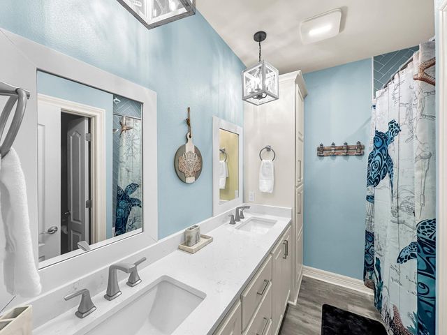 2627 Holiday Drive, Crystal Beach, TX 77650