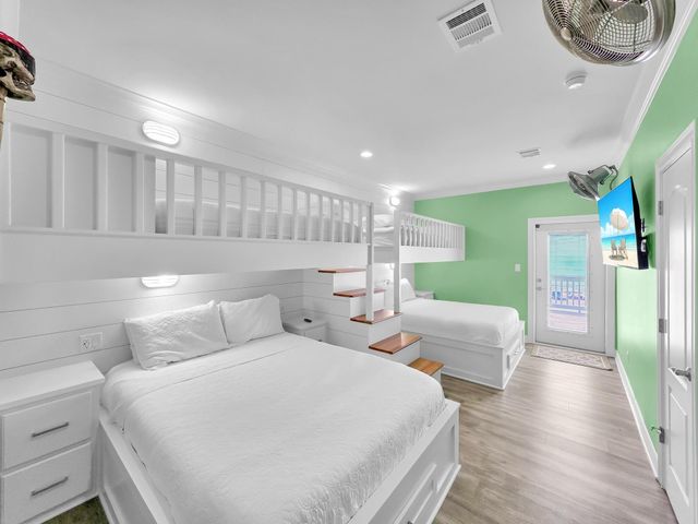 2627 Holiday Drive, Crystal Beach, TX 77650