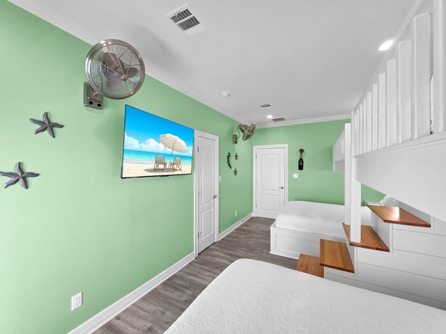 2627 Holiday Drive, Crystal Beach, TX 77650